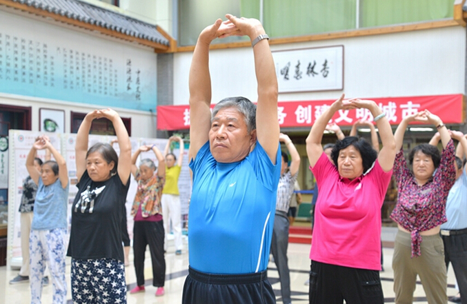 河北省石家莊市中醫(yī)院成立八段錦俱樂(lè)部